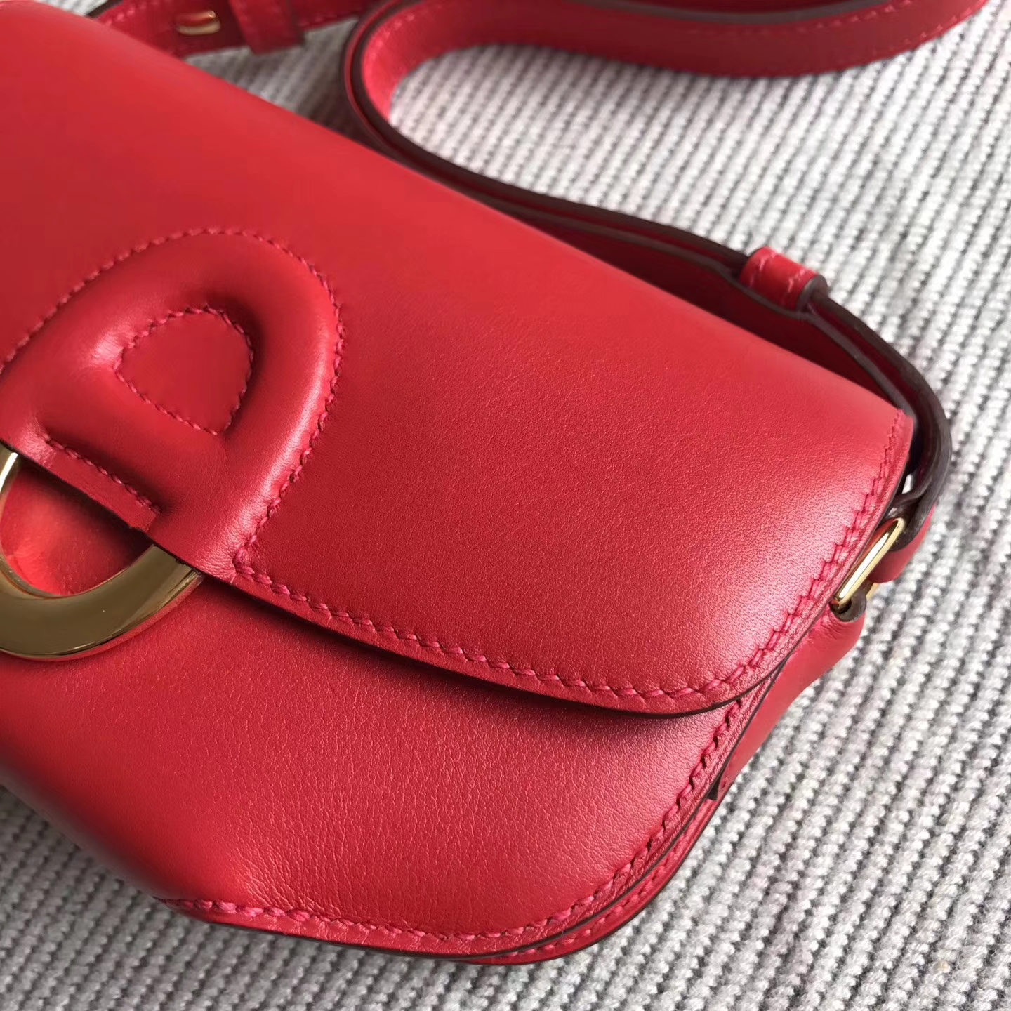 Pretty Hermes S5 Rouge Tamato Swift Leather Cherche Midi Shoulder Bag