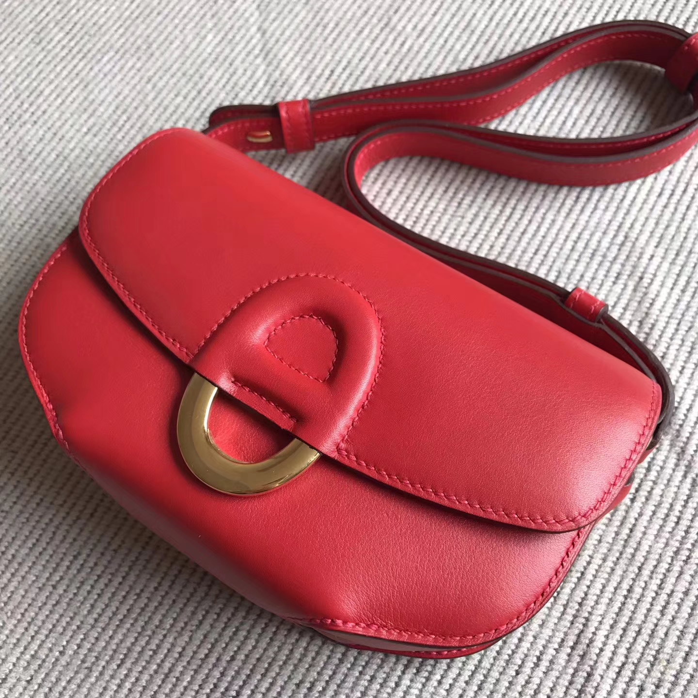 Pretty Hermes S5 Rouge Tamato Swift Leather Cherche Midi Shoulder Bag