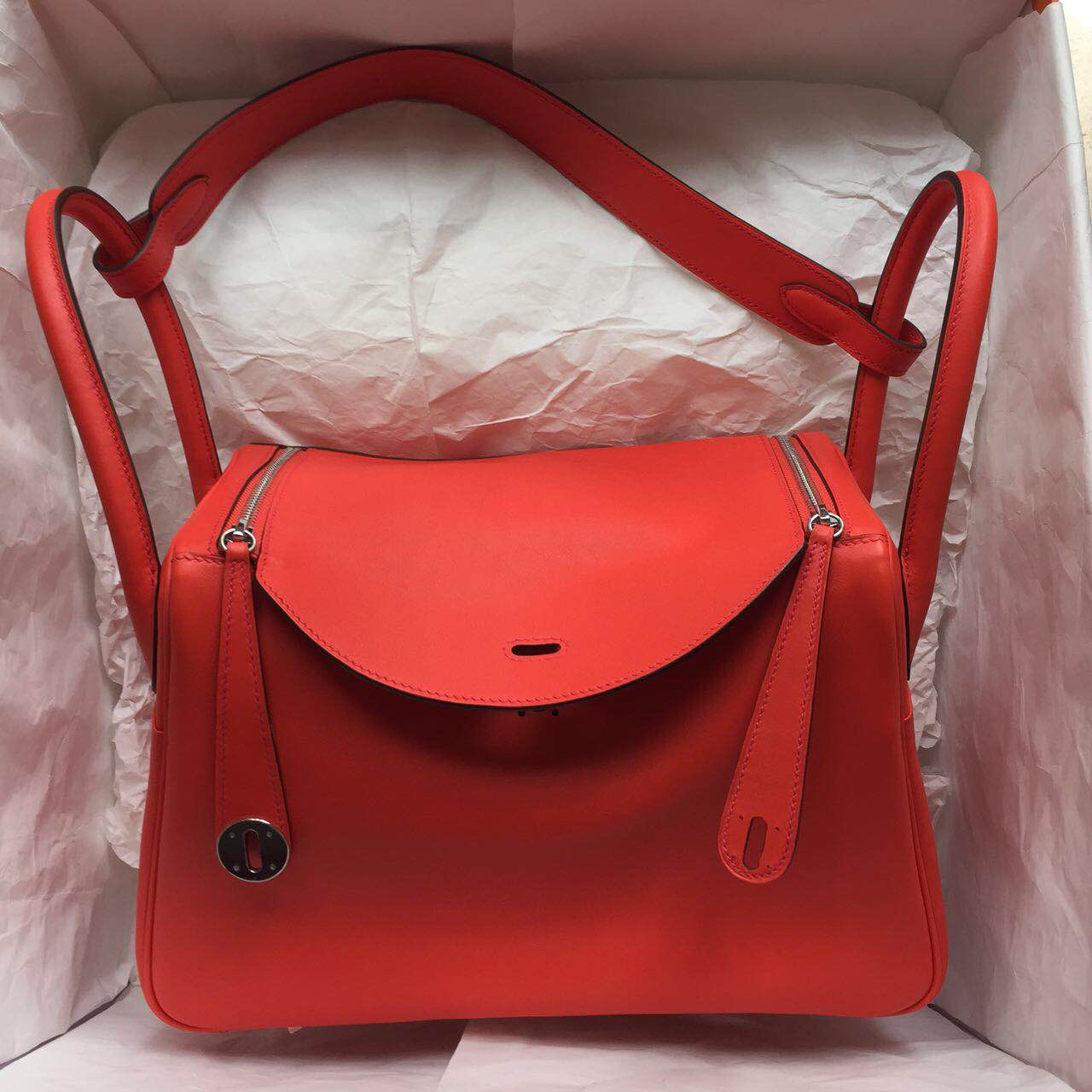 Discount Hermes Lindy Bag 30cm 9T Fire Red Swift Leather Women&#8217;s Shoulder Bag