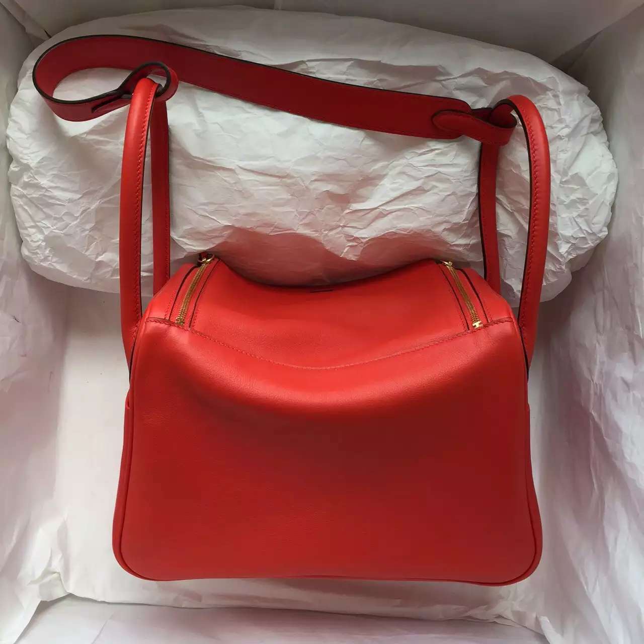 Hand Stitching Hermes 9T Flame Red Swift Calfskin Leather Lindy Bag 26CM