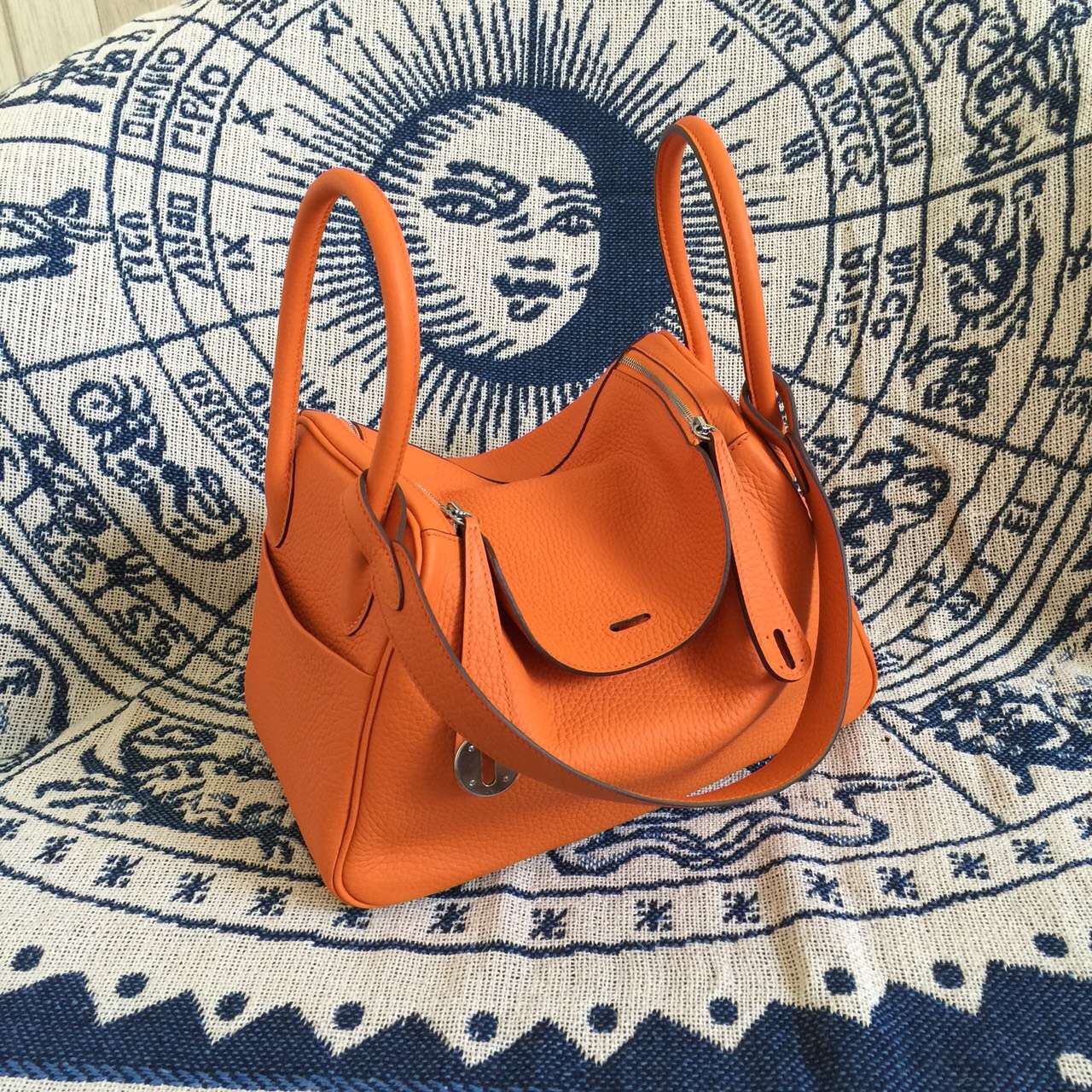 Discount Hermes Lindy Bag 26CM Orange TC Calfskin Leather Women&#8217;s Tote Bag