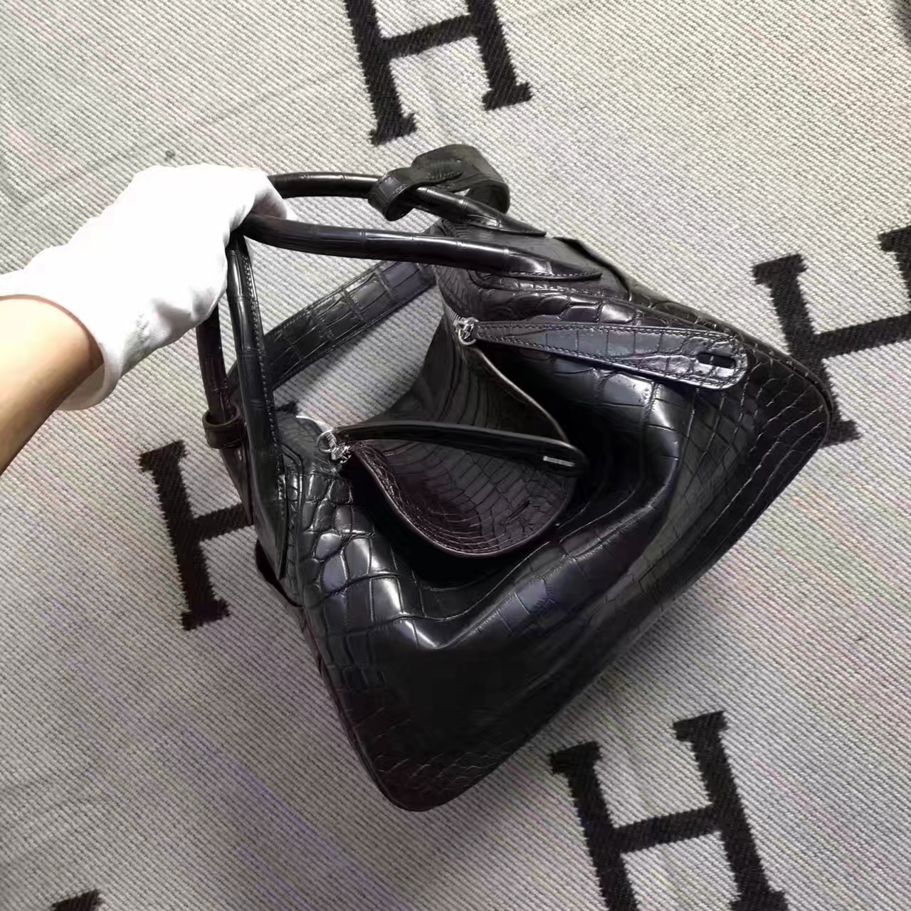 Wholesale Hermes Black Crocodile Matt Leather Lindy Bag 30cm