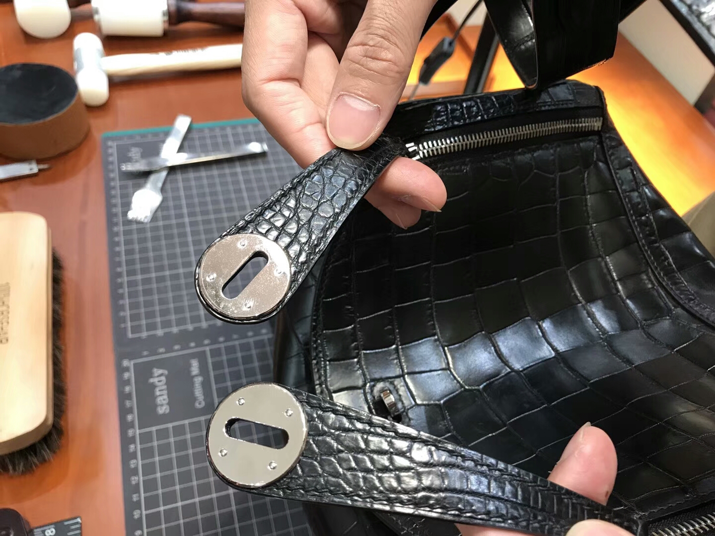 Hand Stitching Hermes 89 Noir Matt Crocodile Lindy Bag26/30cm Silver Hardware