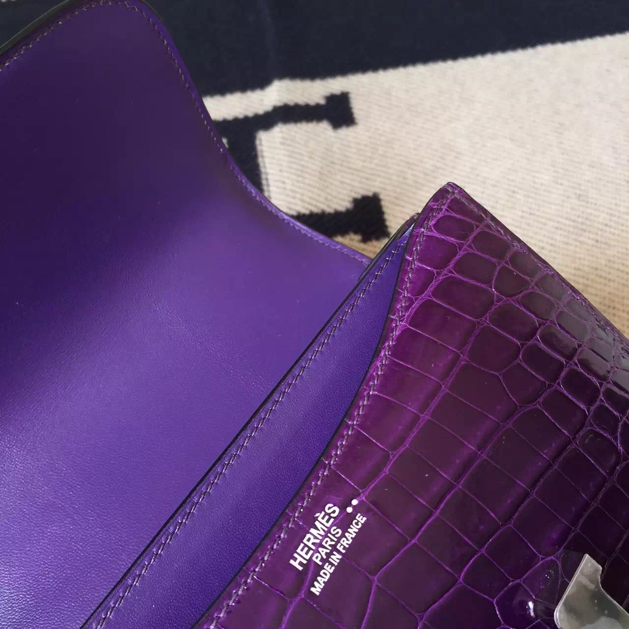 Popular Hermes Constance Bag 19cm in 9G Violet Crocodile Shiny Leather