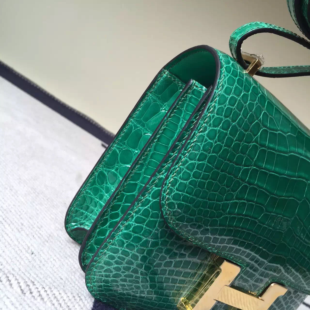 Sale Hermes 6Q Emerald Green Crocodile Shiny Leather Constance Bag19cm