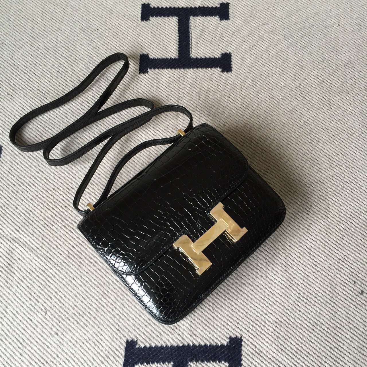 Hand Stitching Hermes Crocodile Leather Constance Bag19cm in CK89 Black