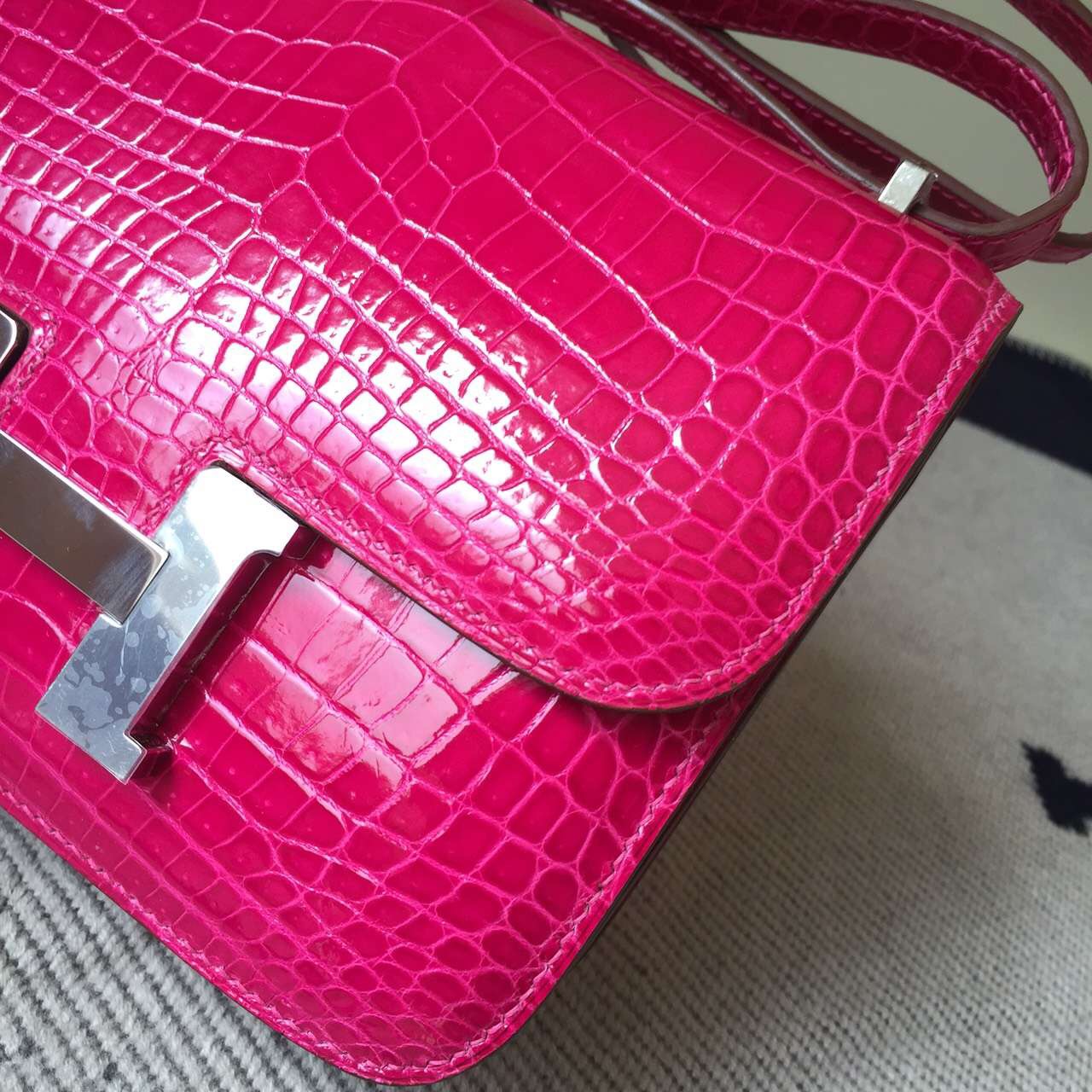 Sale Hermes Constance Bag 19CM Hot Pink Crocodile Shiny Leather