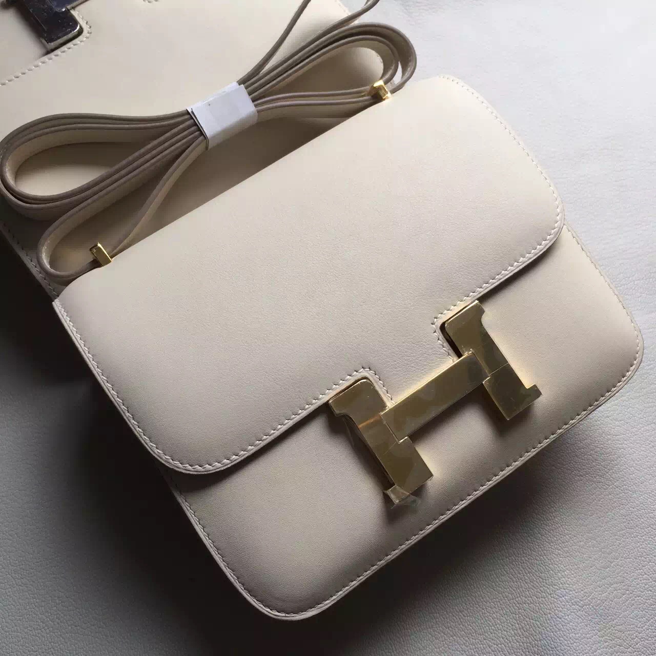 High Quality Hermes CK10 Carie White Swift Leather Constance Bag 19cm