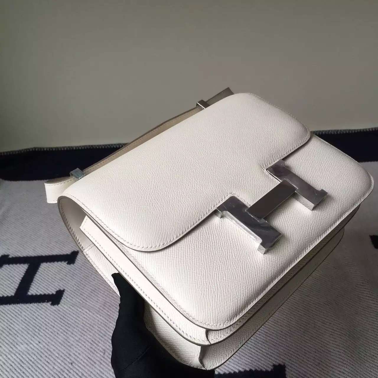 On Sale Hermes ck10 Carie White Epsom Leather Constance Bag19cm