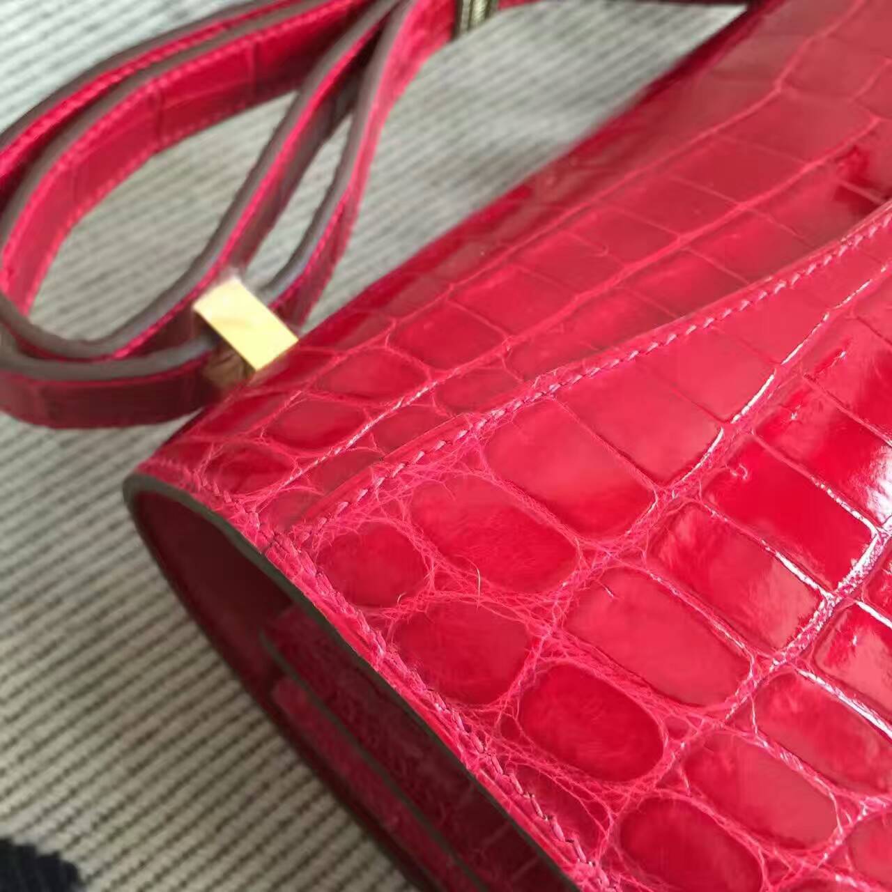 New Fashion Hermes Constance Bag24cm Q5 Rouge Casaque Crocodile Shiny Leather
