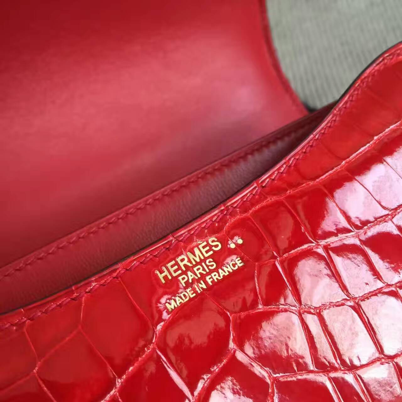 New Arrival Hermes CK95 Braise Crocodile Shiny Leather Constance Bag19cm