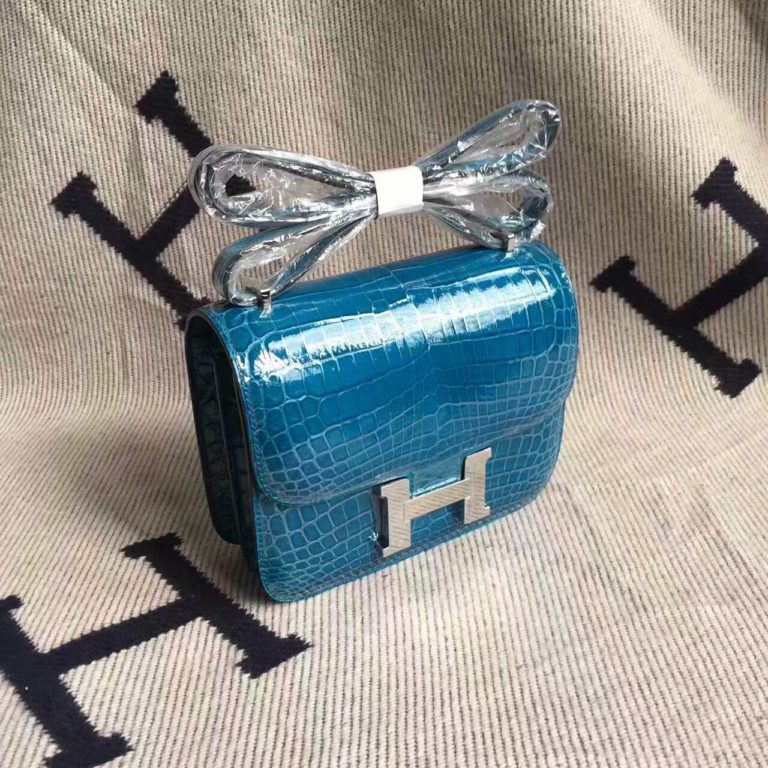 Hermes 7W Blue Izmir Crocodile Shiny Leather Constance Bag 19cm