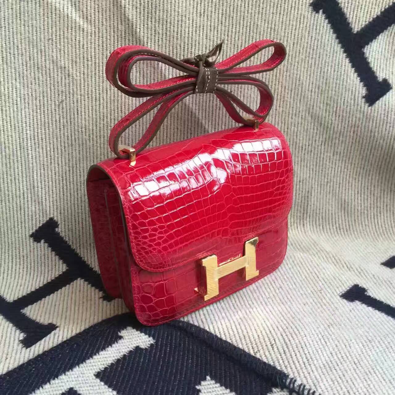Wholesale Hermes Q5 Rouge Casaque Crocodile Shiny Leather Constance Bag19cm