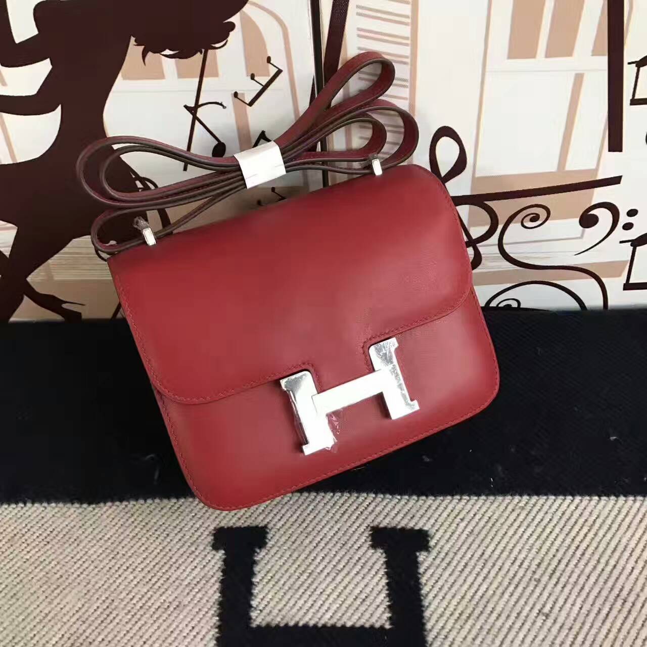 Luxury Hermes Swift Leather Constance Bag 19cm in K1 Rouge Grenade