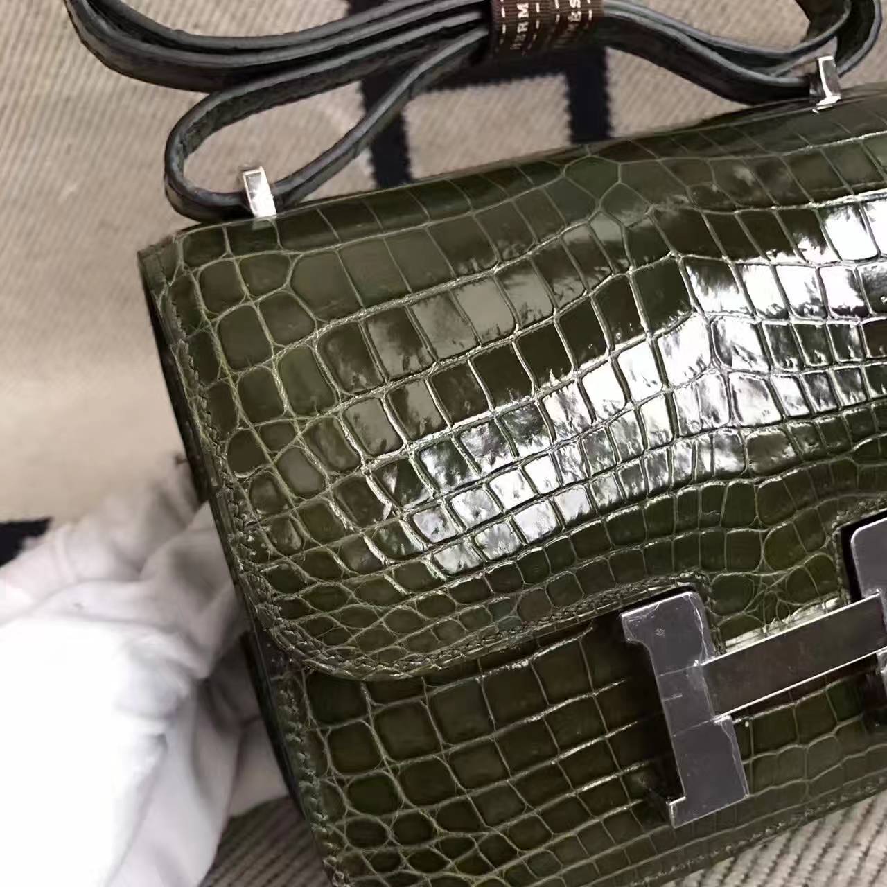 Discount Hermes V6 Canopee Green Crocodile Shiny Leather Constance Bag 19cm