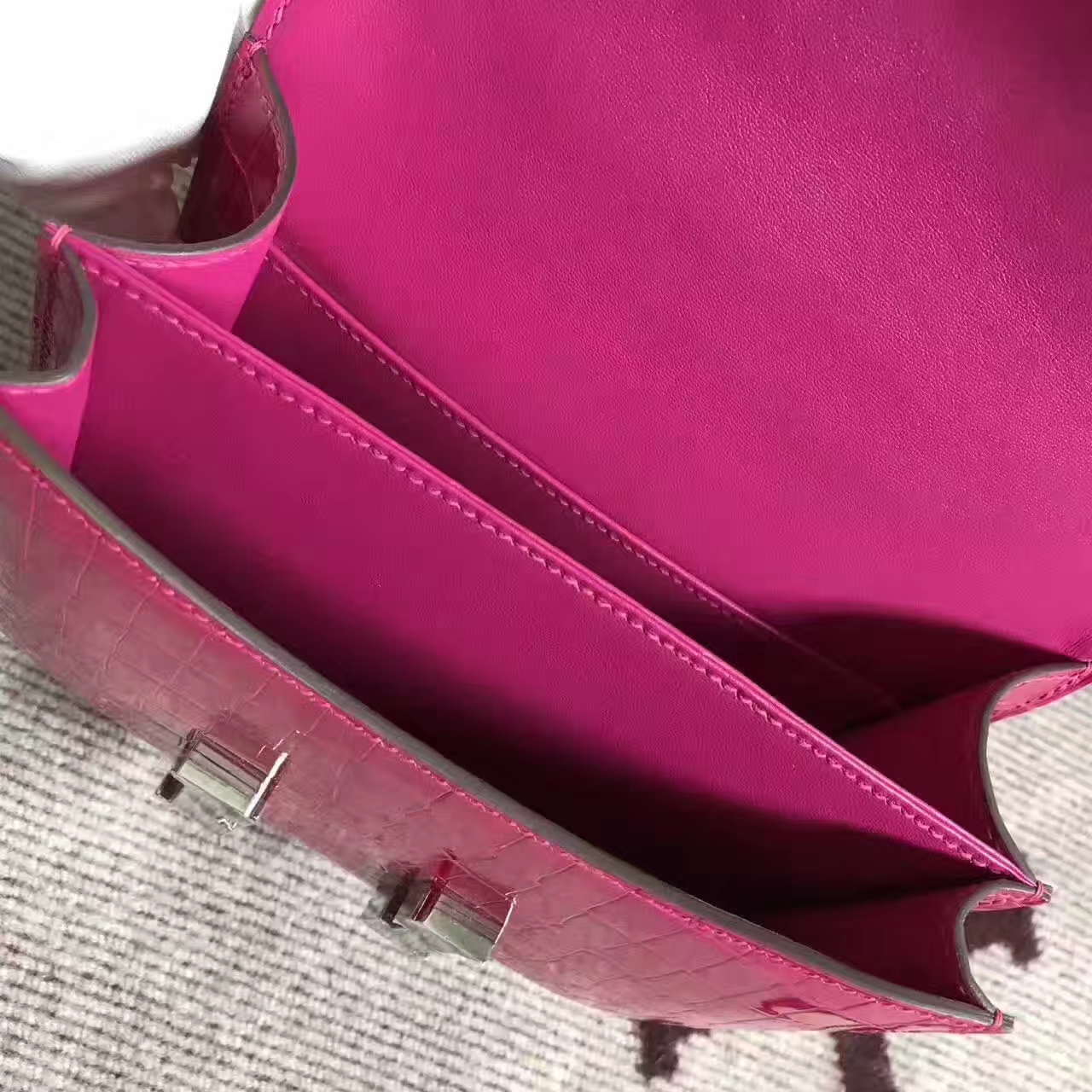 New Arrival Hermes Hot Pink Crocodile Shiny Leather Constance Bag19cm
