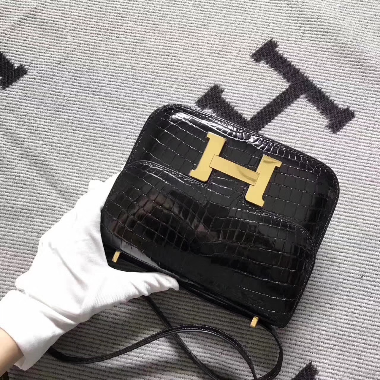 Discount Hermes Constance19cm Black Shiny Crocodile Leather Shoulder Bag