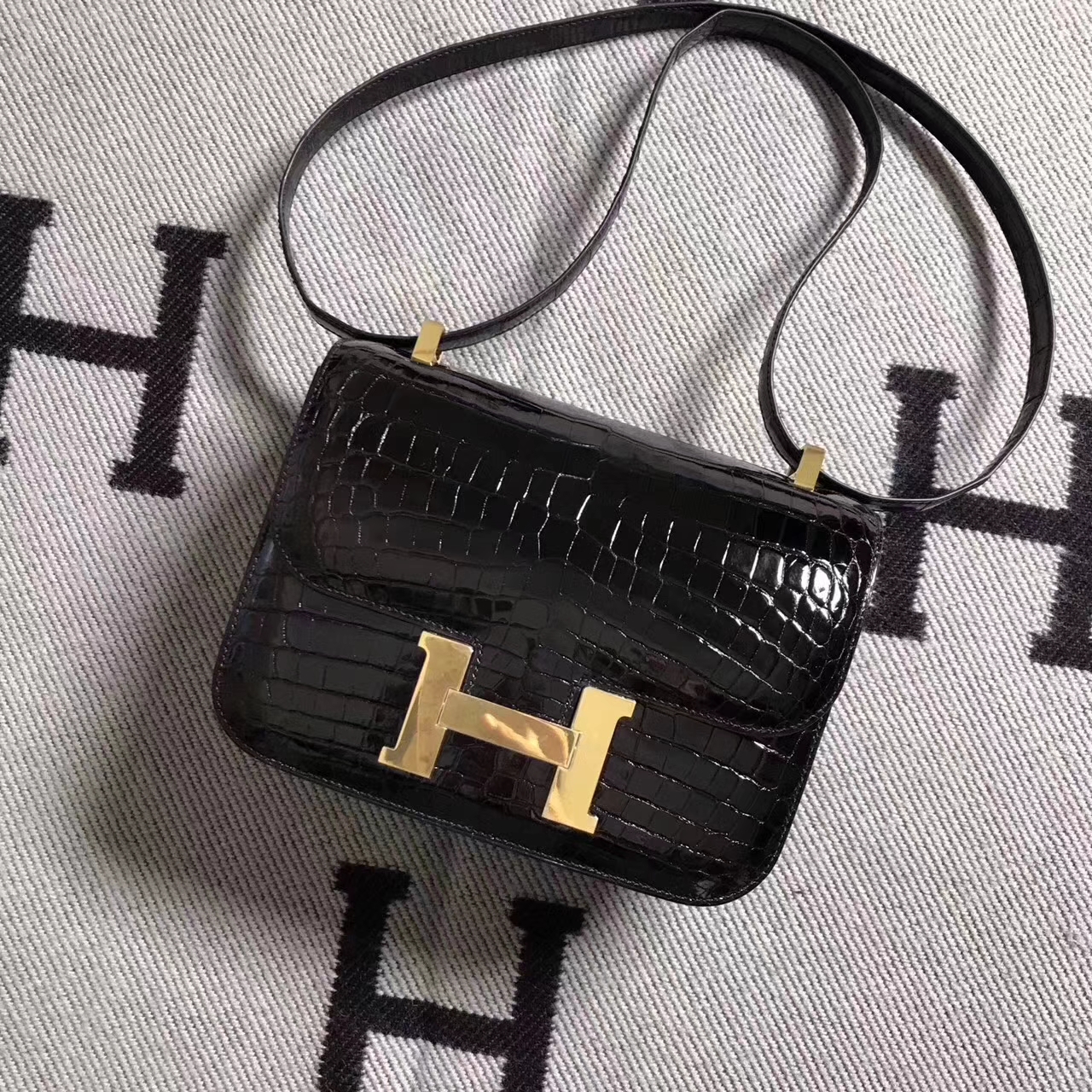 Cheap Hermes Black Shiny Crocodile Leather Constance Bag 24cm