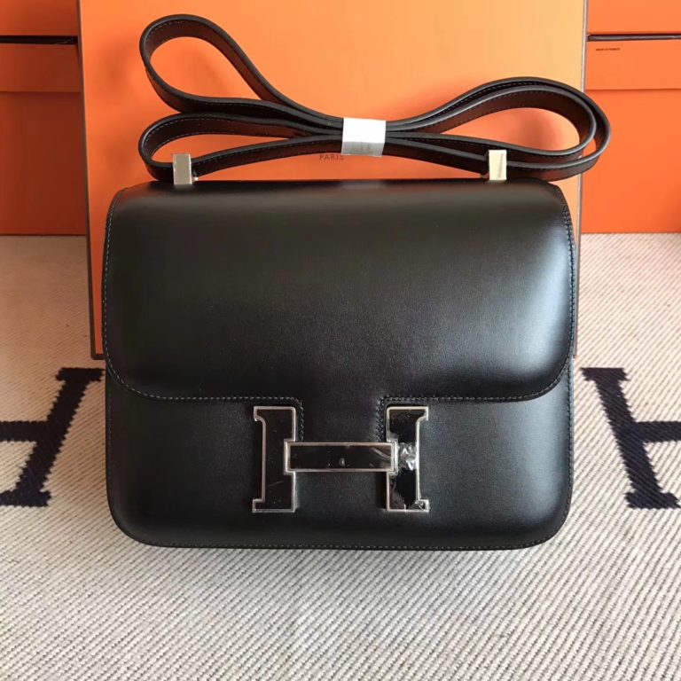 Hermes Black Box Calfskin Constance 24cm Bag Enamel Buckle
