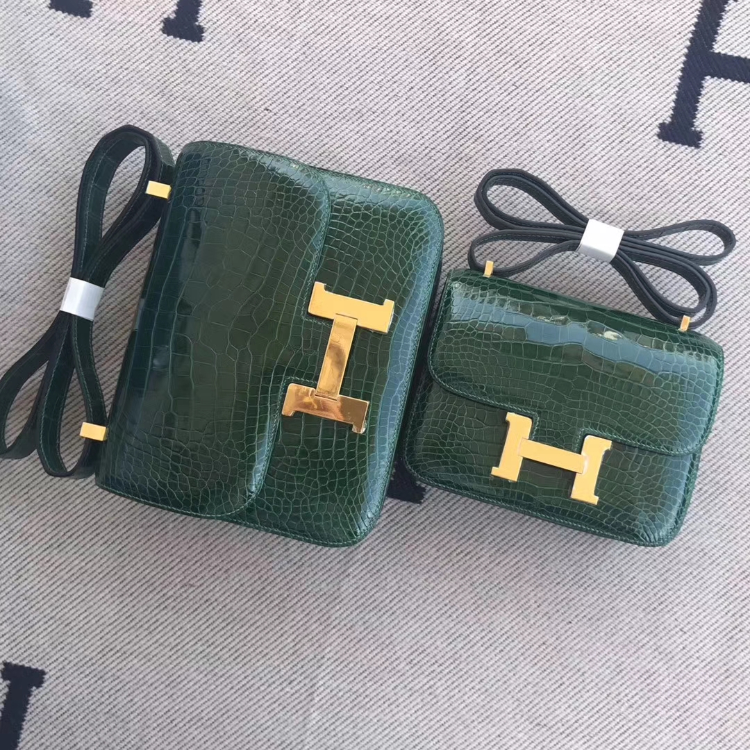 New Hermes Shiny Crocodile Leather Constance Bag18cm in CK67 Vert Fonce