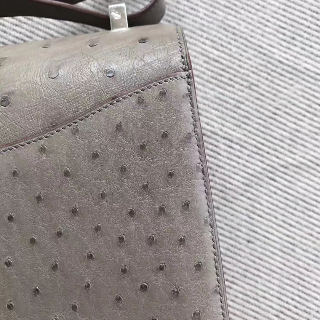 Sale Hermes CK18 Etoupe Grey Ostrich Leather Constance Shoulder Bag23cm