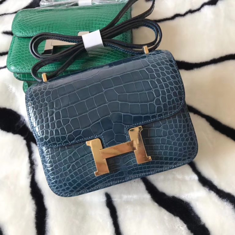 Hermes Shiny Crocodile Leather Constance 18CM Shoulder Bag in 1P Duck Blue