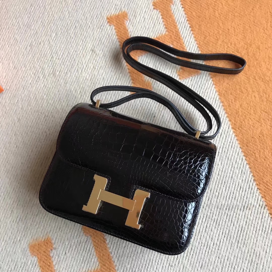 Hermes CK89 Black Shiny Crocodile Leather Constance19CM Bag Gold Hardware
