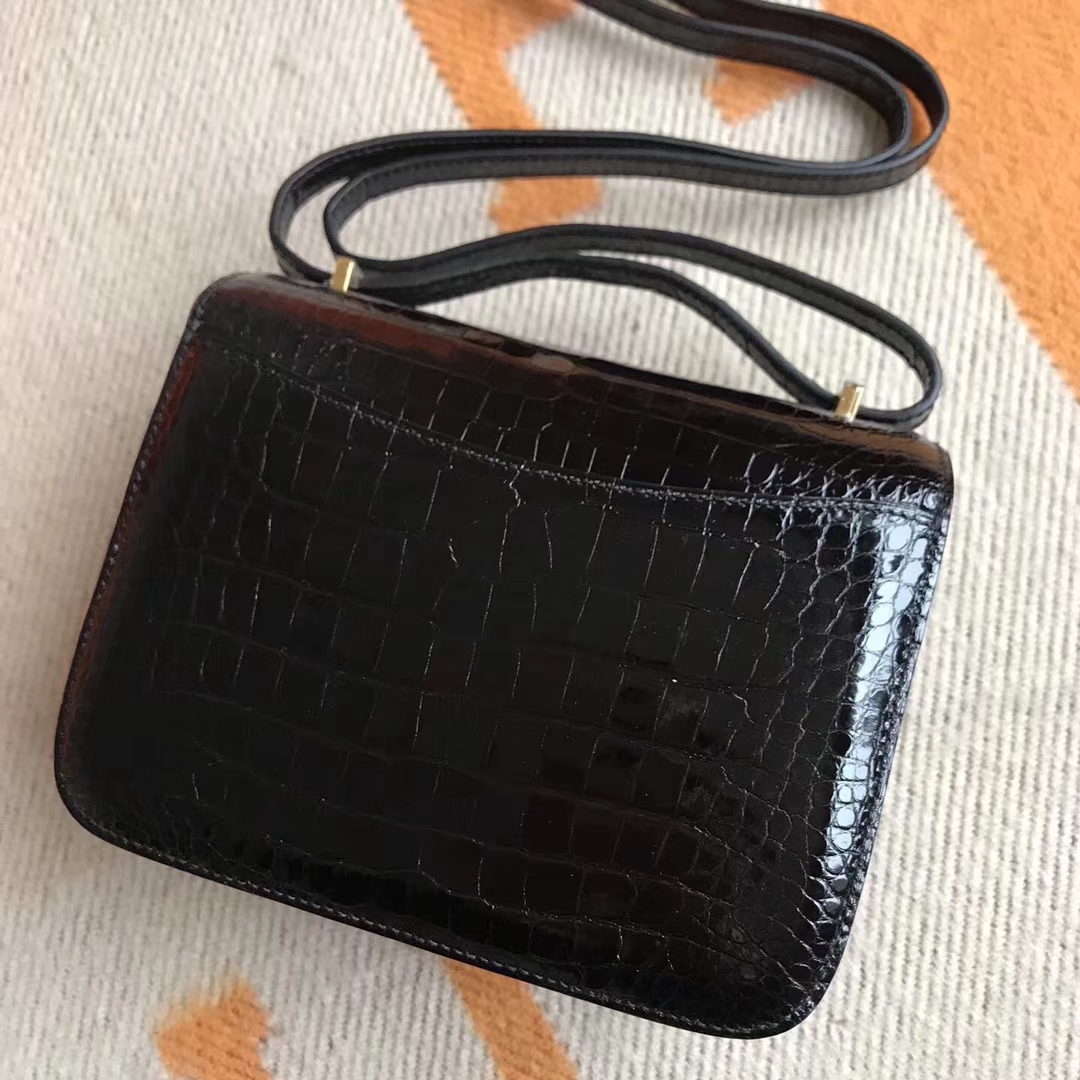 Hermes CK89 Black Shiny Crocodile Leather Constance19CM Bag Gold Hardware