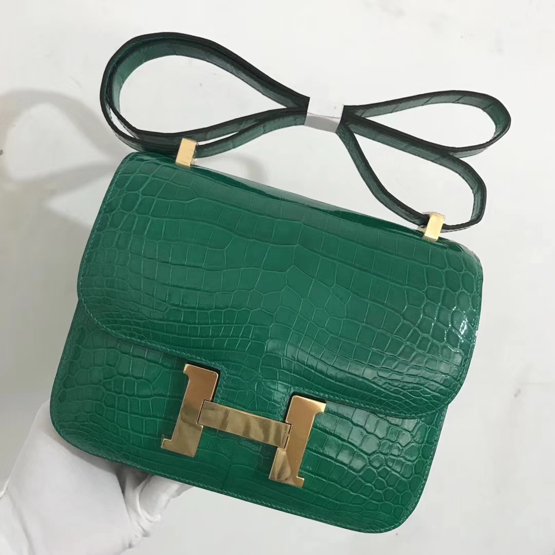 Luxury Hermes 6Q Emerald Green Shiny Crocodile Constance24CM Bag Gold Hardware