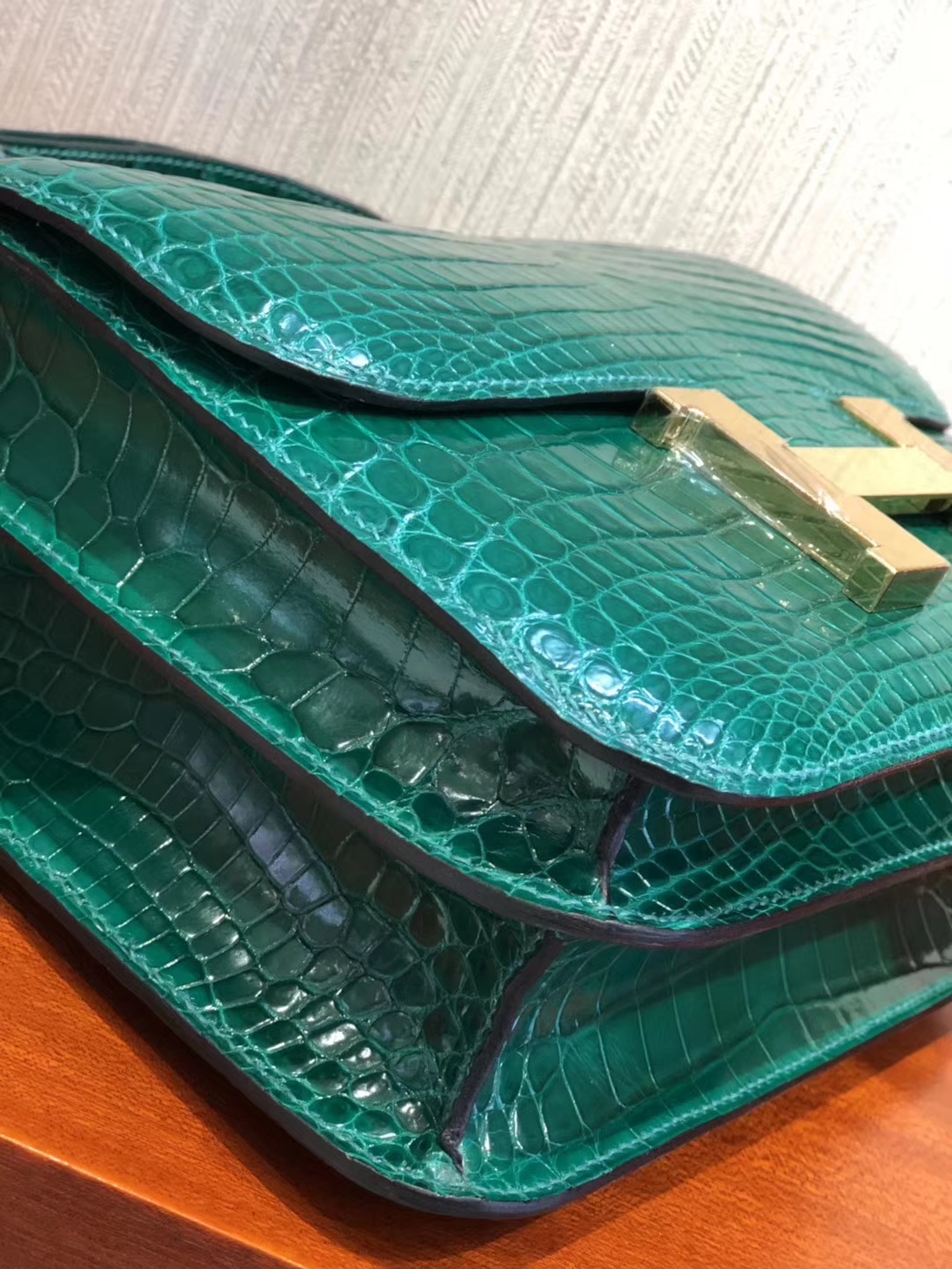 Noble Hermes 6Q Emerald Green Shiny Crocodile Leather Constance Bag Gold Hardware