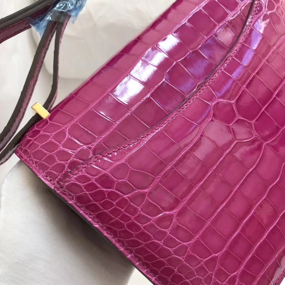 Elegant Hermes J5 Rose Scheherazade Shiny Crocodile Constance Bag18CM Gold Hardware