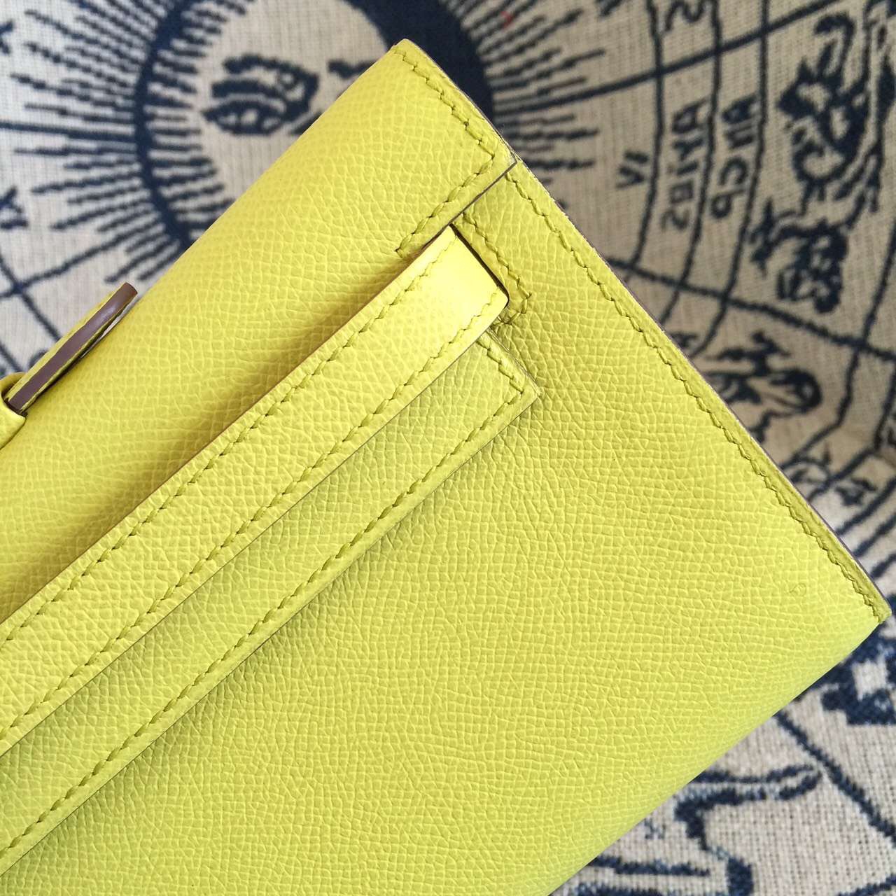 Hand Stitching Hermes Epsom Calfskin Kelly Cut31 Clutch Bag in Yellow