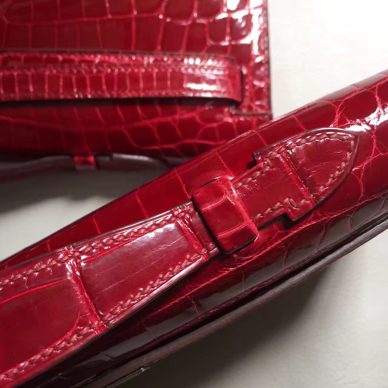 Wholesale Hermes Crocodile Shiny Leather Kelly Cut31cm in CK55 Rouge Hermes