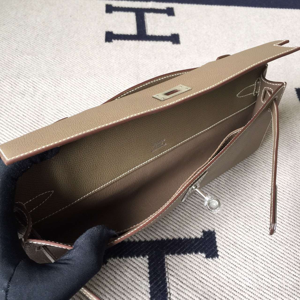 Hand Stitching Hermes C81 Etoupe Grey Epsom Leather Kelly Cut Handbag 31cm