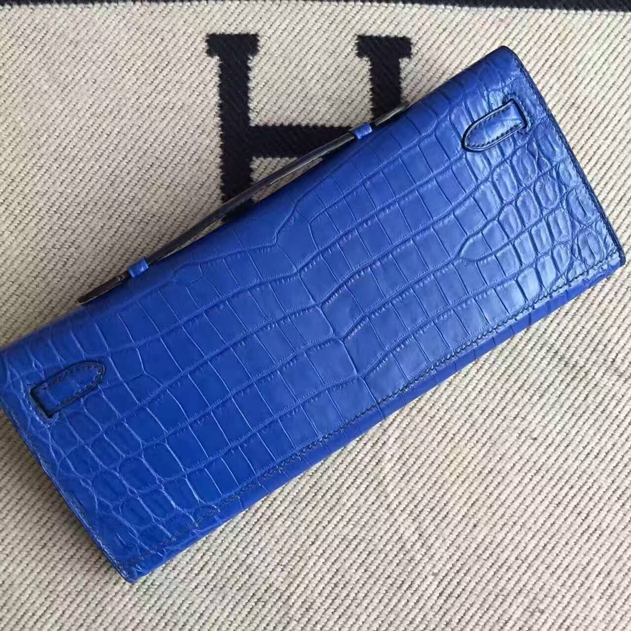 Sale Hermes 7T Blue Electric Crocodile Matt Leather Kelly Cut Clutch Bag31cm