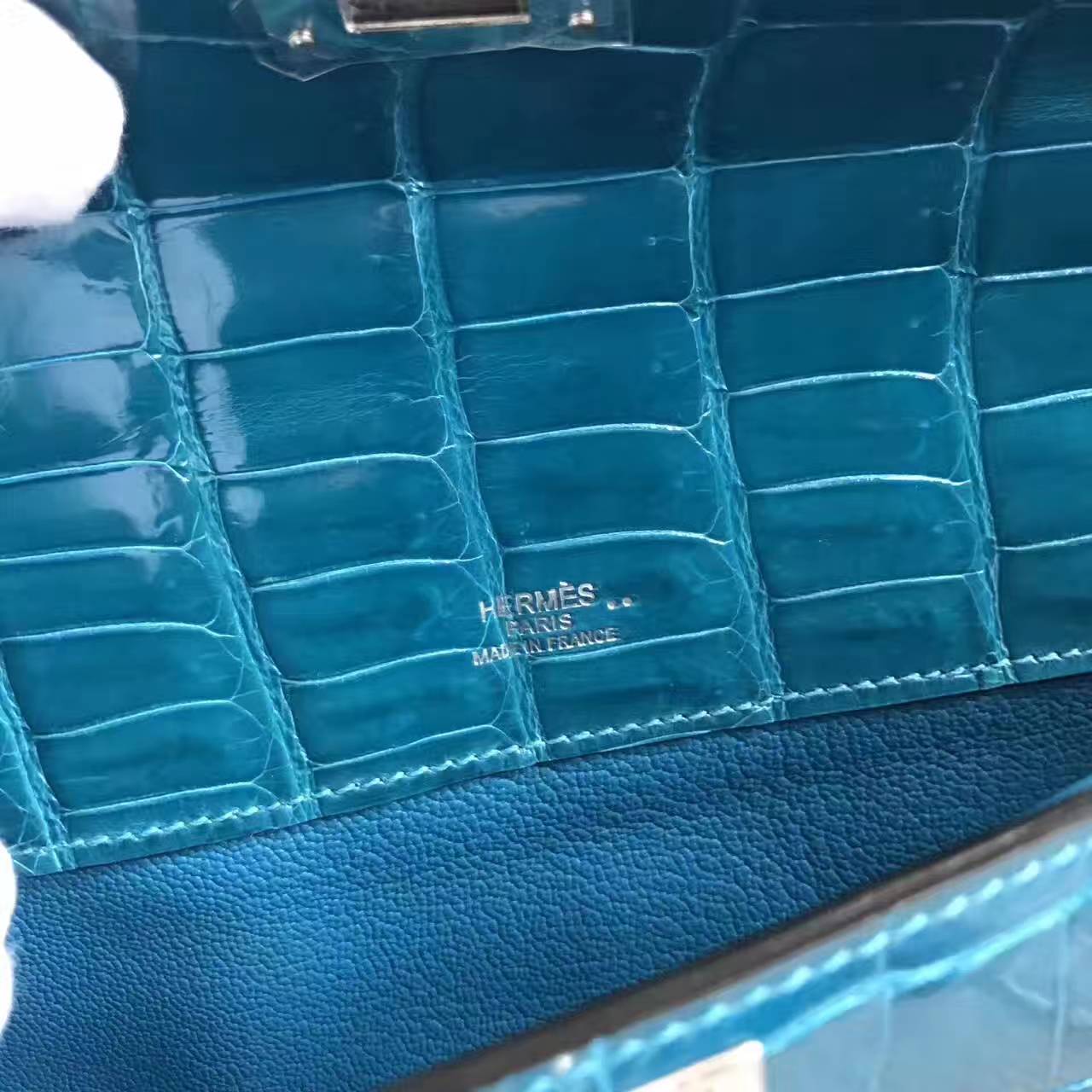 Hermes 7W Blue Izmir Shiny Crocodile Leather Kelly Cut Clutch Bag