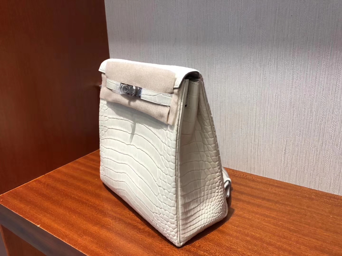 Sale Hermes 8L Beton White Alligator Matt Crocodile Kelly Ado Backpack Silver Hardware