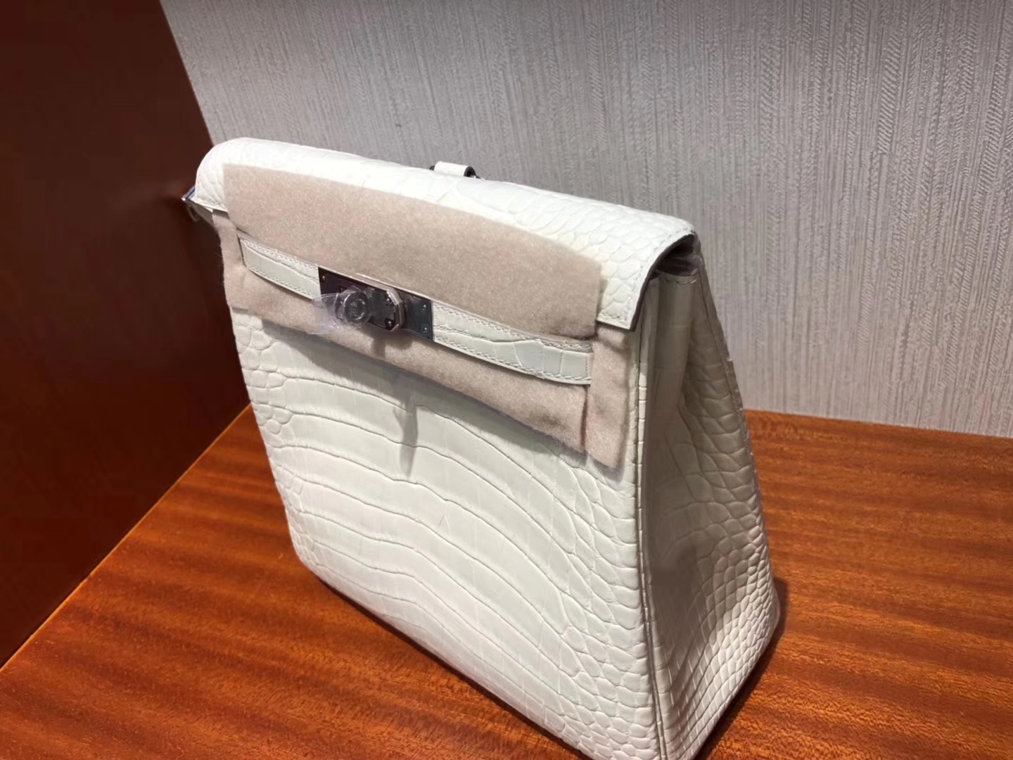 Sale Hermes 8L Beton White Alligator Matt Crocodile Kelly Ado Backpack Silver Hardware