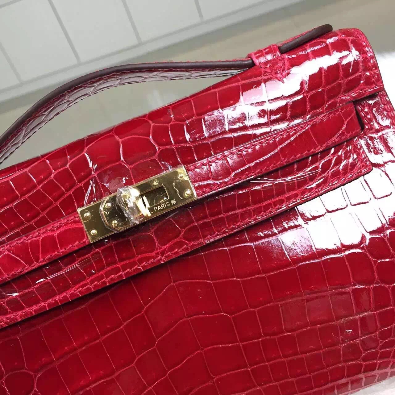Hand Stitching Hermes Chinese Red Crocodile Skin Mini Kelly Pochette 22CM