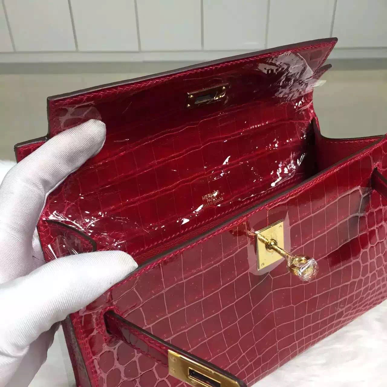 Hand Stitching Hermes Chinese Red Crocodile Skin Mini Kelly Pochette 22CM