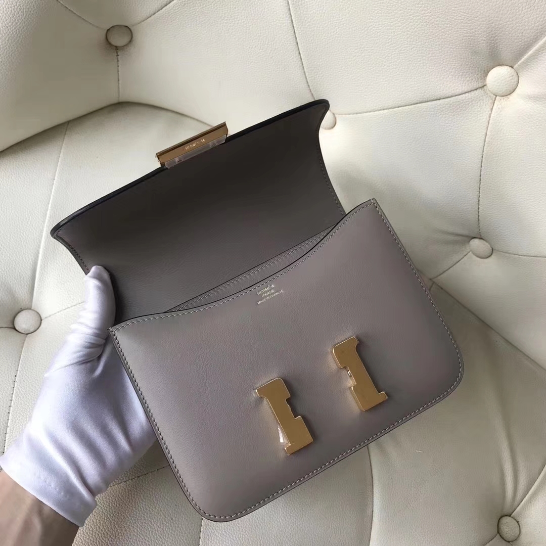 Fashion Hermes Swift Calf Constance Bag18CM in M8 Gris Ashpite Gold Hardware