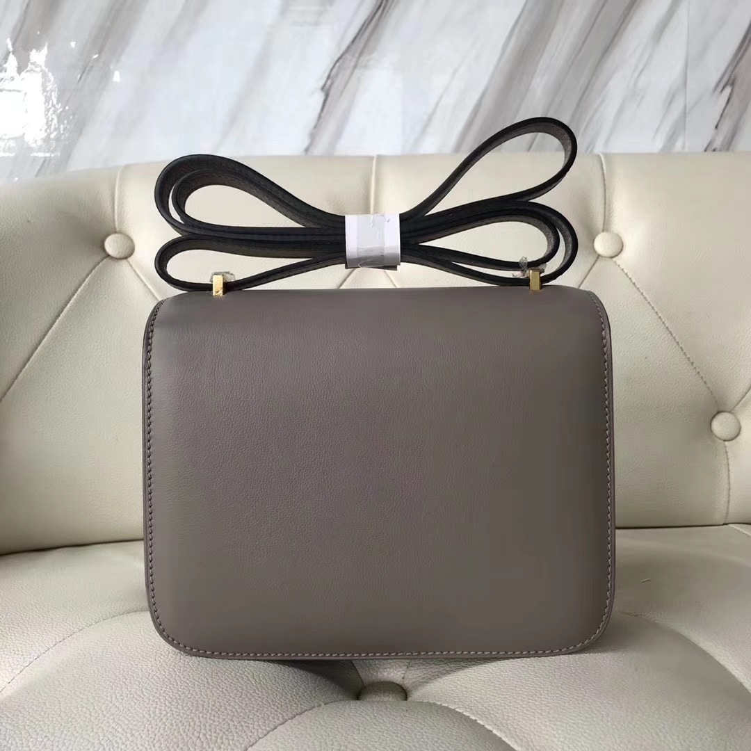 Fashion Hermes Swift Calf Constance Bag18CM in M8 Gris Ashpite Gold Hardware