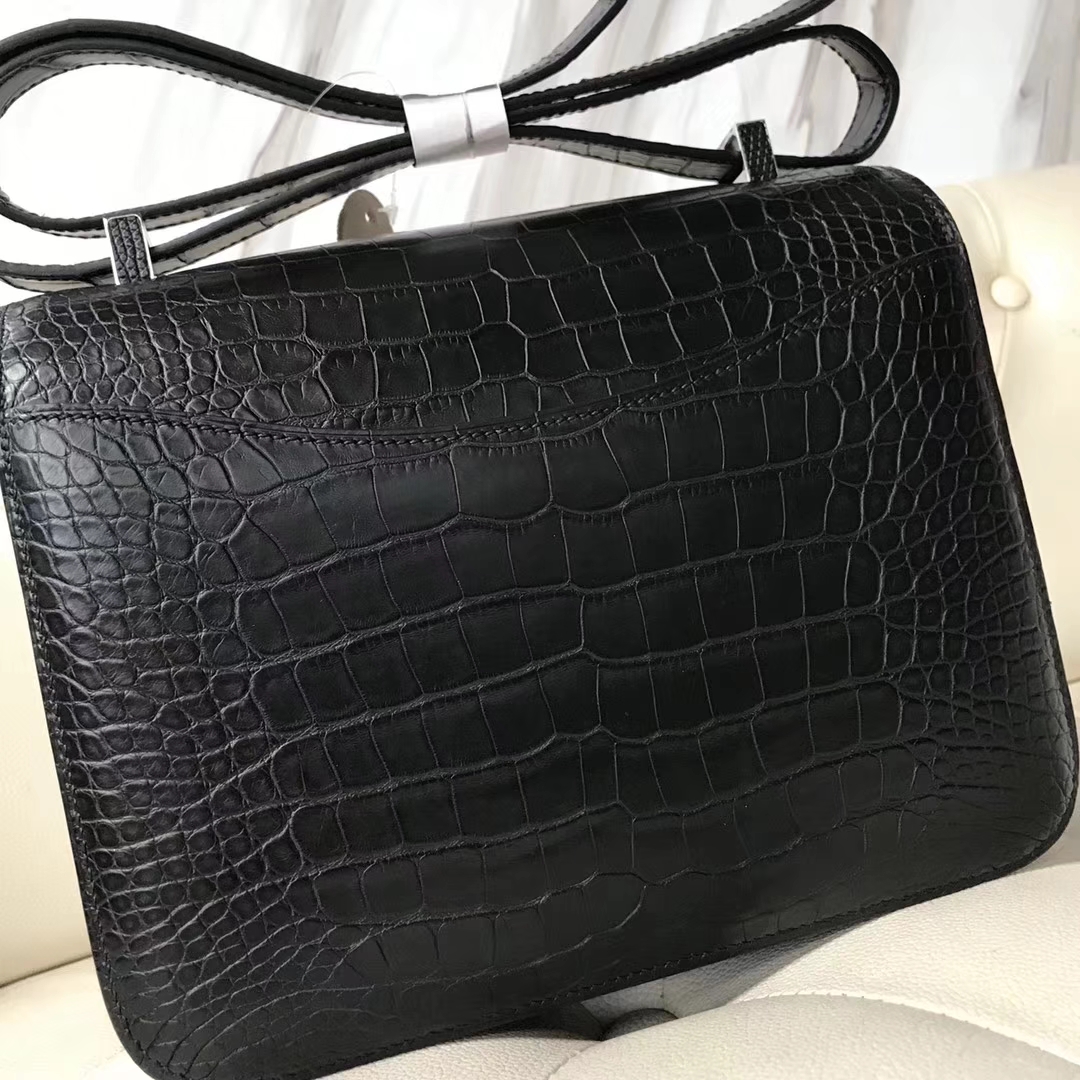 Elegant Hermes CK89 Black Alligator Matt Crocodile Constance Bag24CM Silver Lizard Hardware