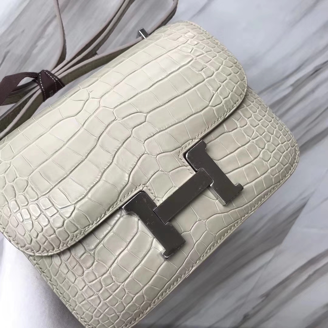 New Hermes 8L Beton White Crododile Matt Constance18CM Shoulder Bag Silver Hardware