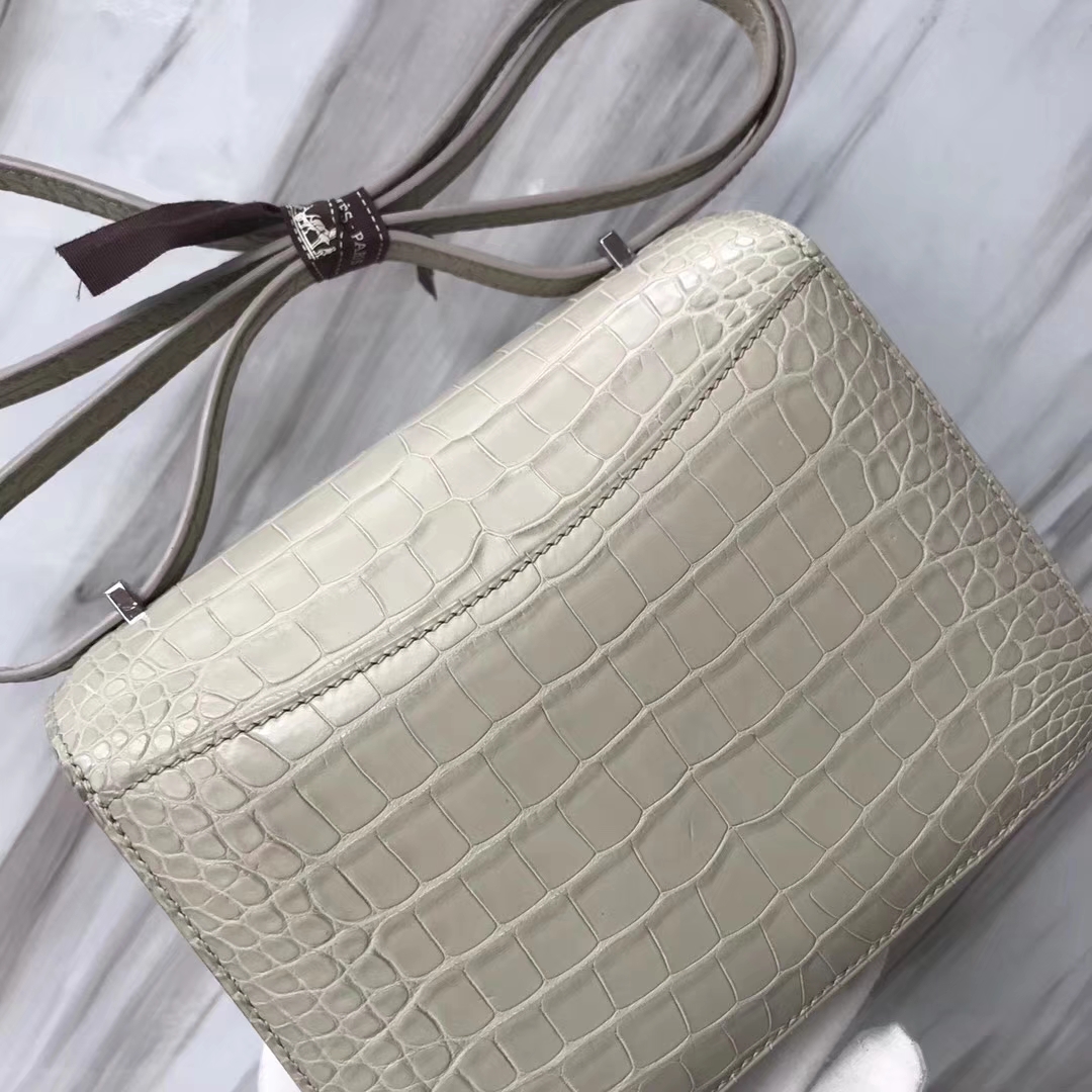 New Hermes 8L Beton White Crododile Matt Constance18CM Shoulder Bag Silver Hardware