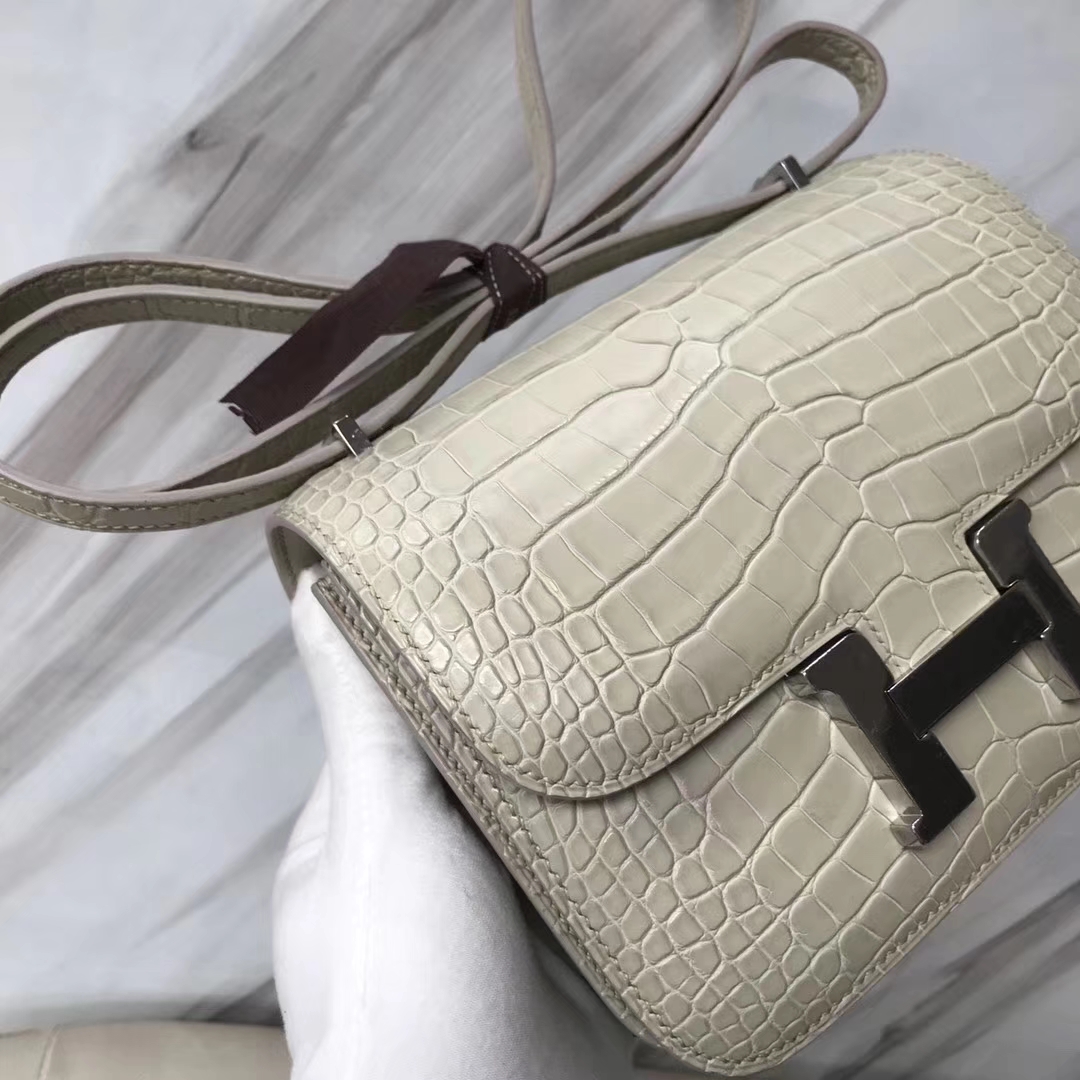 New Hermes 8L Beton White Crododile Matt Constance18CM Shoulder Bag Silver Hardware