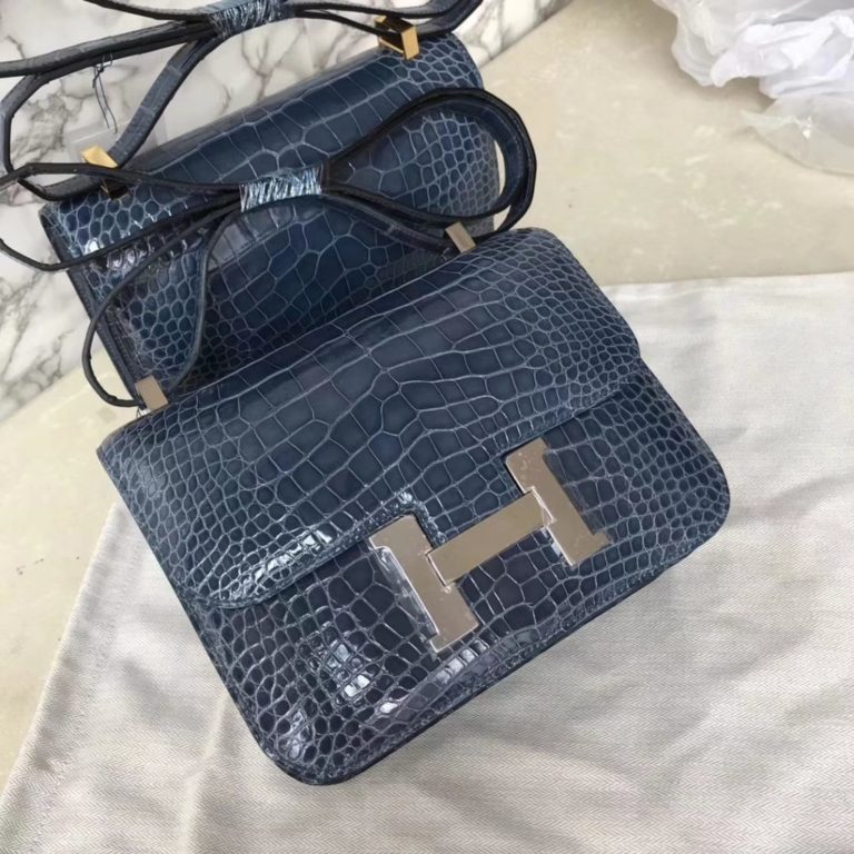 Hermes 7N Blue Tampete Shiny Crocodile Constance Shoulder Bag 18CM  Silver Hardware