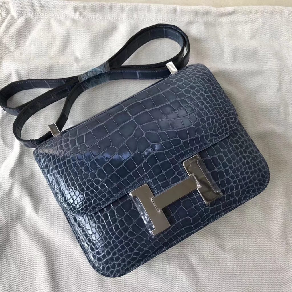 Luxury Hermes 7N Blue Tampete Shiny Crocodile Constance Shoulder Bag18CM  Silver Hardware