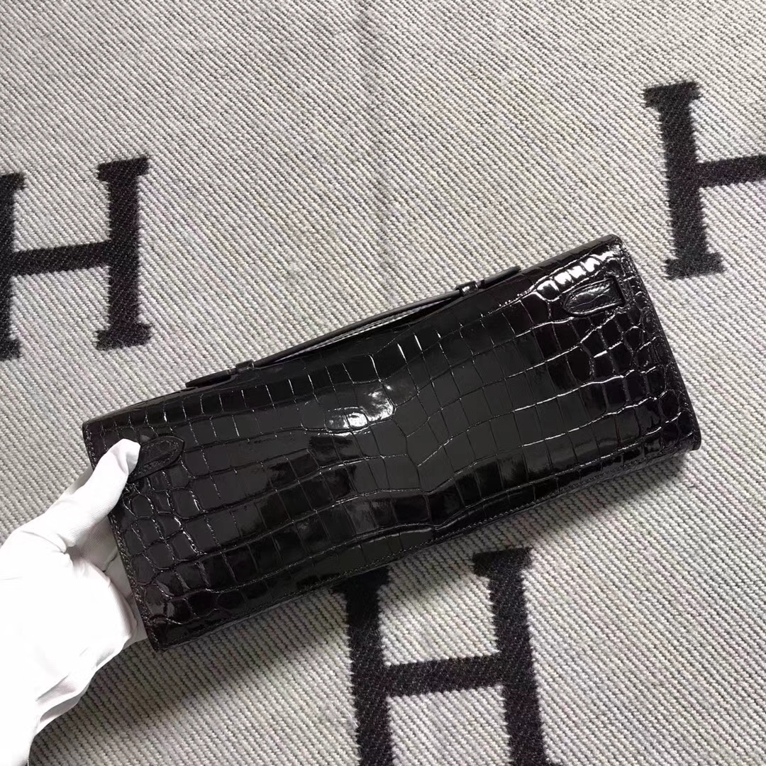Elegant Hermes CK89 Black Shiny Crocodile Leather Kelly Cut Clutch Bag