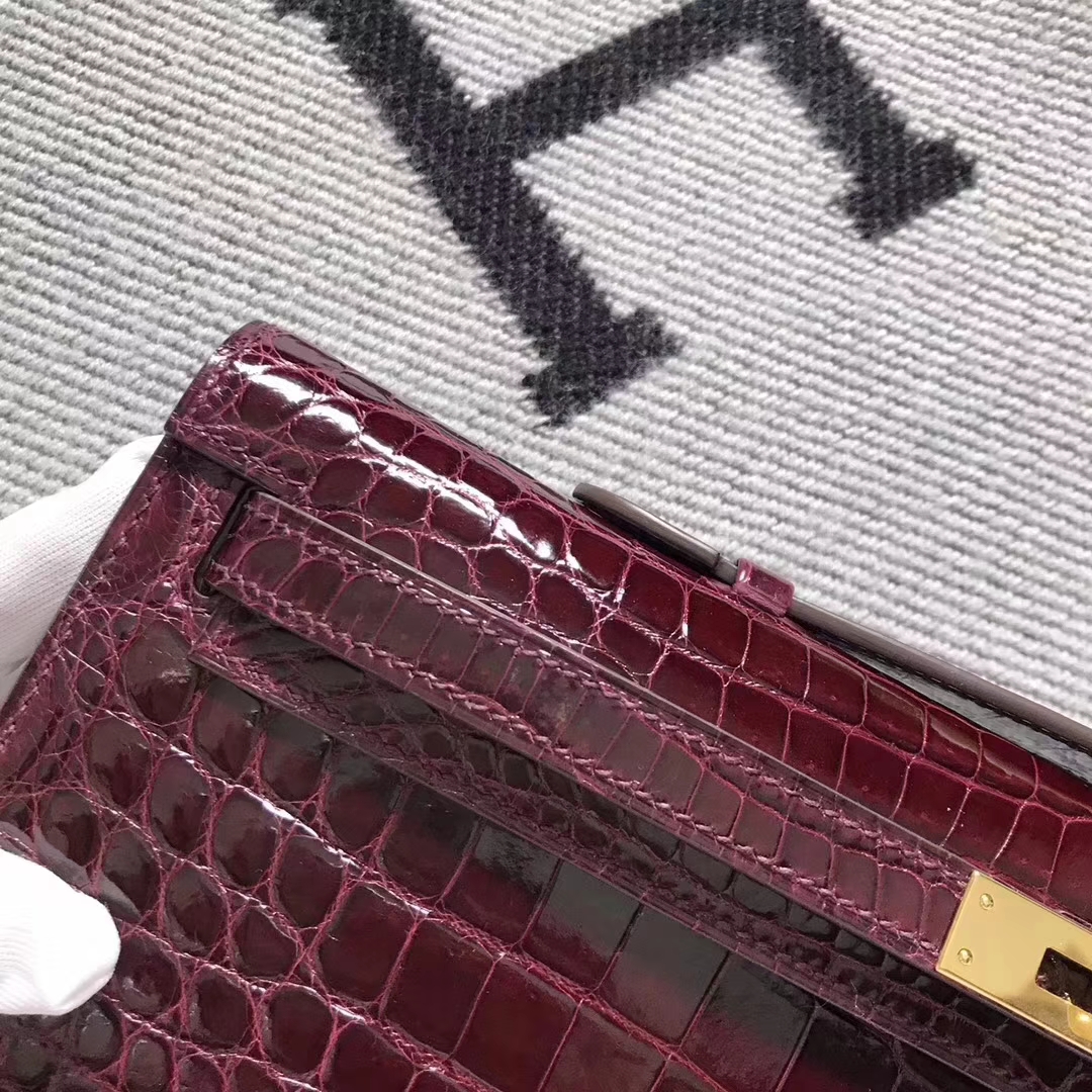 Wholesale Hermes Niloticus Shiny Crocodile Kelly Cut Evening Bag in Bordeaux